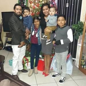 Meet your Posher, Vicenta violeta